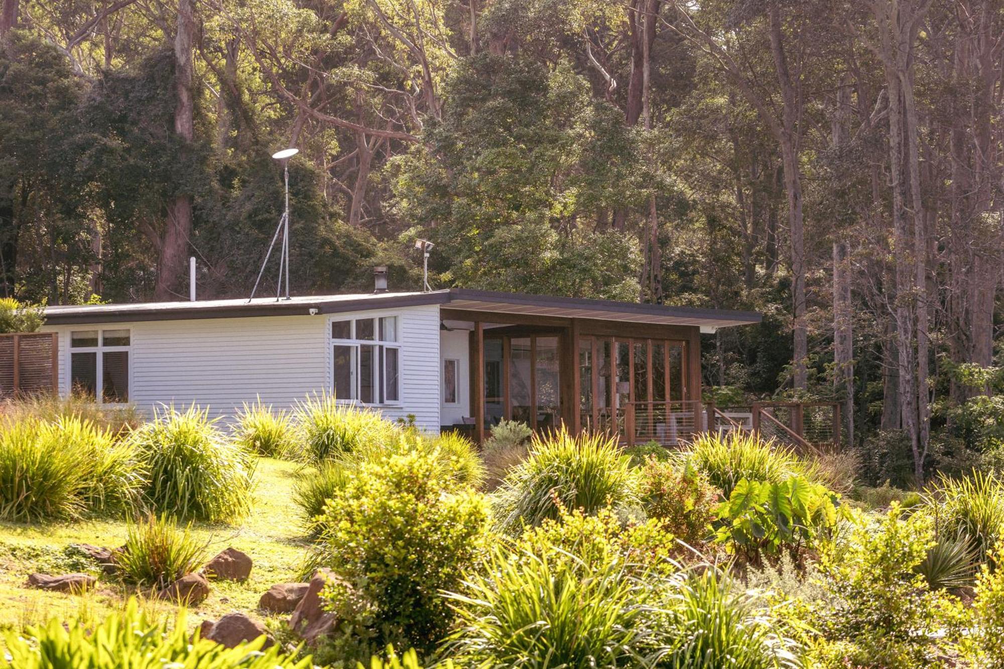 Pebbly Beach Escape East Lynne Exterior photo
